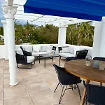 West-facing Penthouse Roof Terrace Overlooking Pool Walk To Tennis And Golf 아파트
