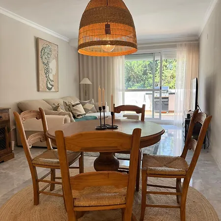 דירה West-facing Penthouse Roof Terrace Overlooking Pool Walk To Tennis And Golf In Benavista *