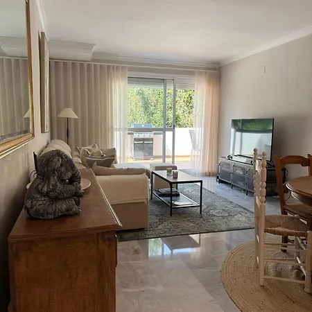 West-facing Penthouse Roof Terrace Overlooking Pool Walk To Tennis And Golf In Benavista דירה