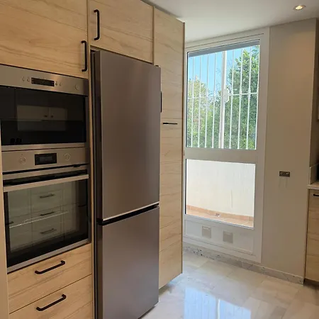 דירה West-facing Penthouse Roof Terrace Overlooking Pool Walk To Tennis And Golf In Benavista *